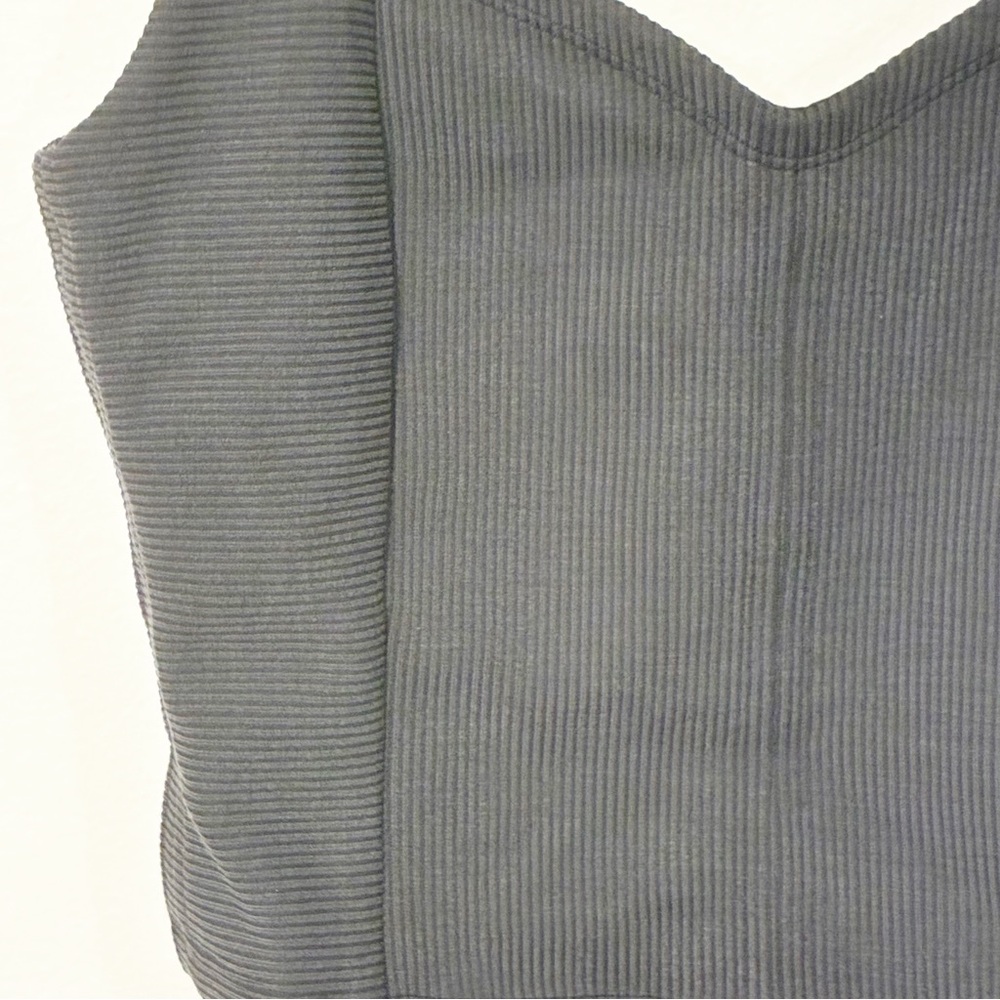 Lululemon Size XS Black Ribbed Softstreme Sweetheart‎ Tank Top - Picture 3 of 6